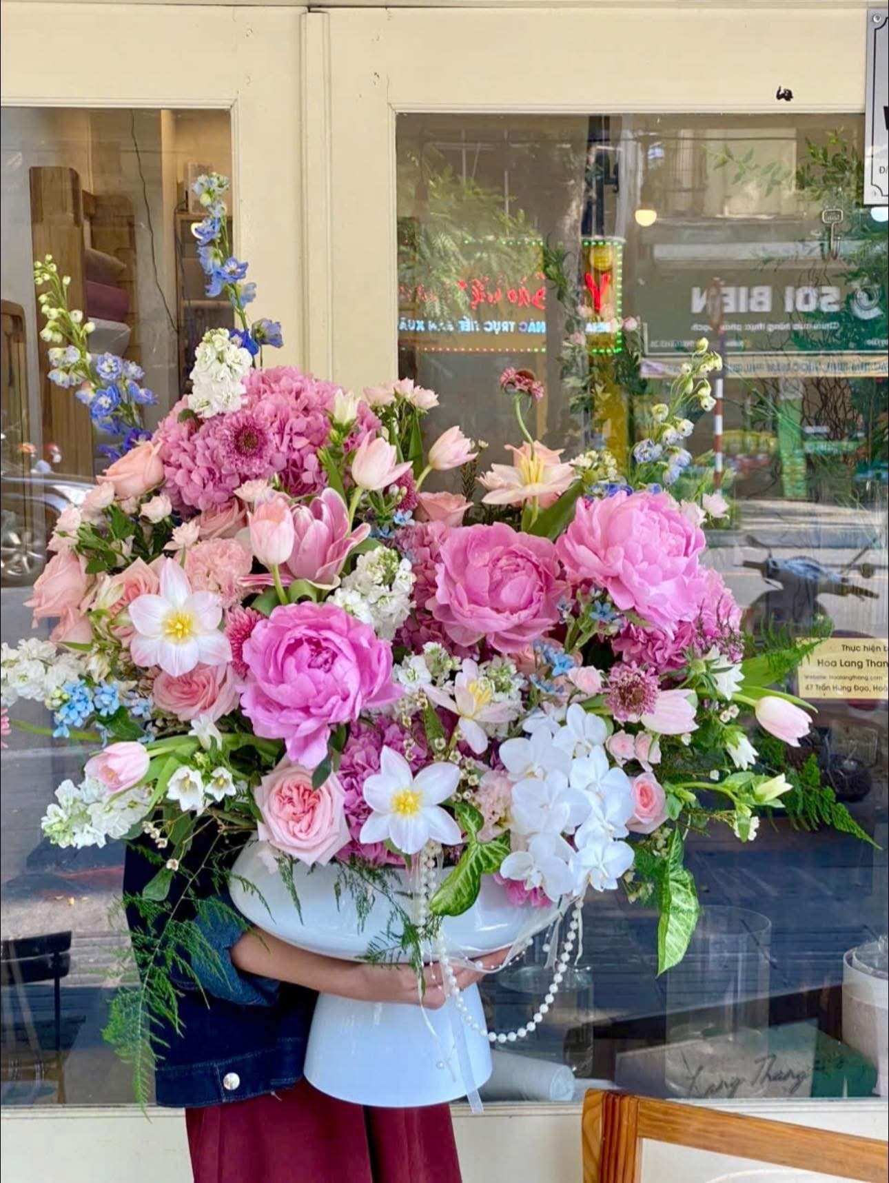 Hoa Trang Trí Cửa Hàng Khai Trương — Dấu Ấn Sang Trọng Cho Ngày Khởi Đầu