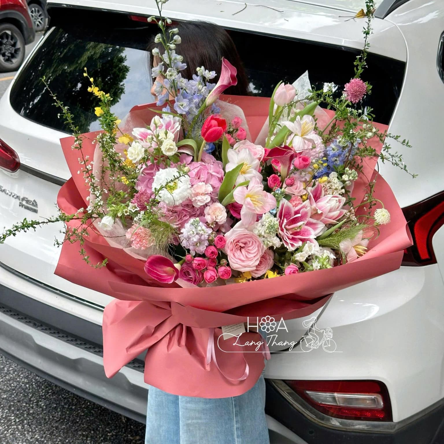 Hoa Trang Trí Cổng Hoa Cưới Luxury — Kiến Tạo Không Gian Cưới Đẳng Cấp Cùng Hoa Lang Thang