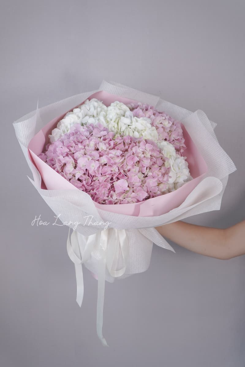 Hoa Hồng Vàng Tặng Sinh Nhật Mẹ — Món Quà Tinh Tế Từ Trái Tim