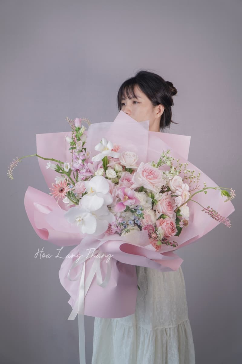 Hoa Lisianthus Mix Ranunculus Nhập Khẩu — Bó Hoa Của Sự Tinh Tế