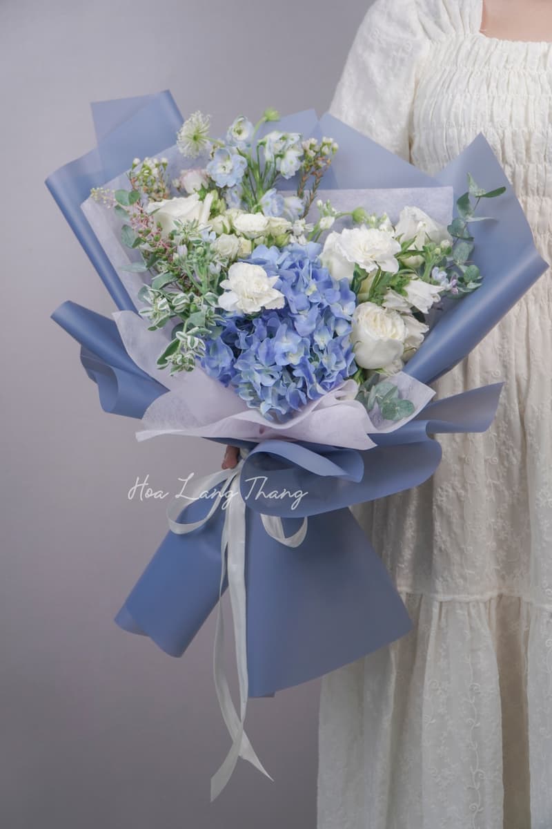 Hoa Viếng Nhà Tang Lễ Sang Trọng – Gửi Lời Tiễn Biệt Trọn Vẹn Nghĩa Tình