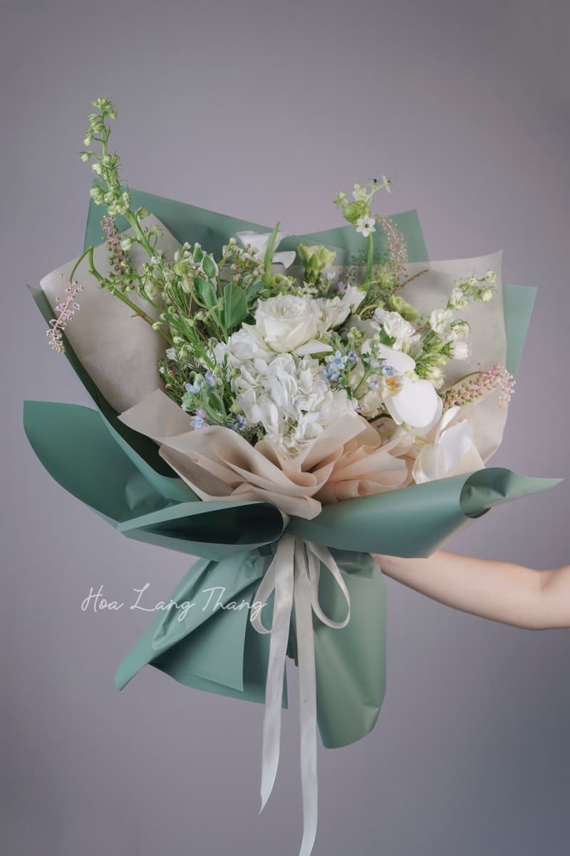 Hoa Wax Flower Nhập Khẩu Phối Bó — Vẻ Đẹp Tinh Tế Cho Mọi Dịp Tặng